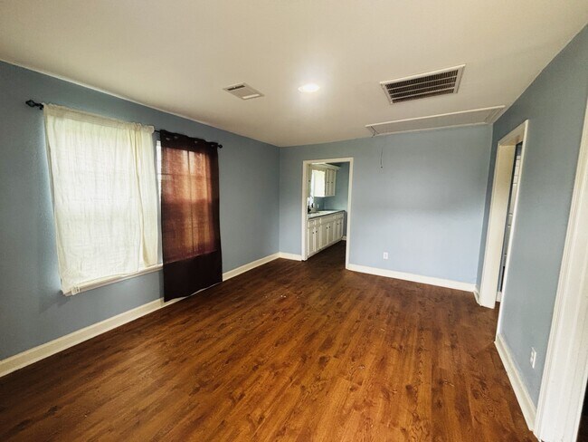 Building Photo - 8201 Kenton St