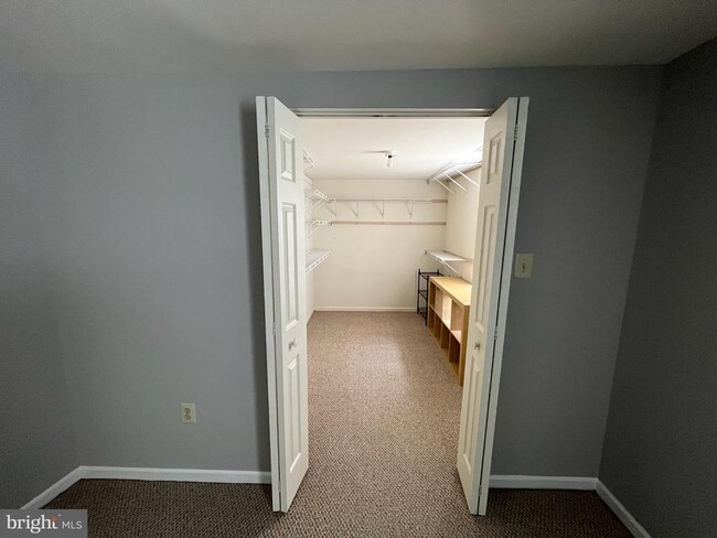 Building Photo - 2313 Jenkintown Rd