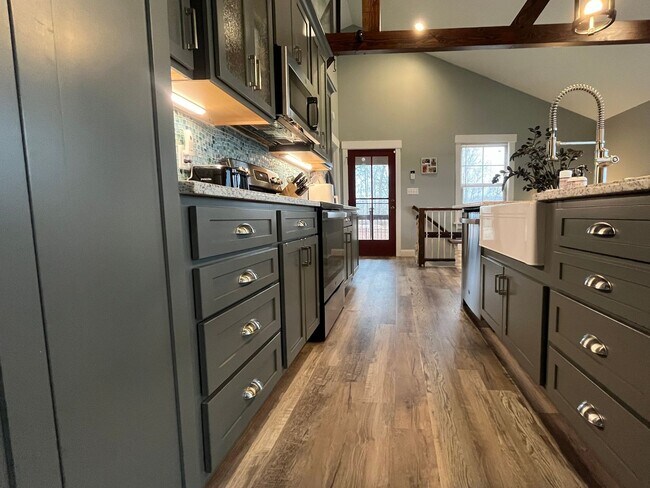 Building Photo - Lakefront Living in Lyman, SC