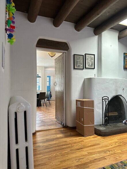 Building Photo - 335 Delgado St