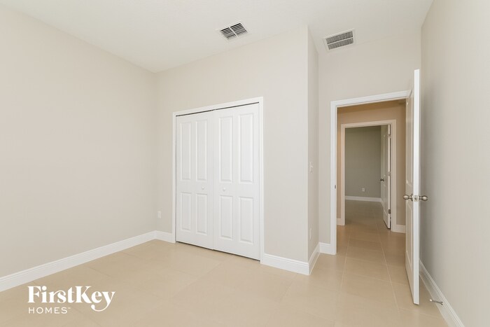 Building Photo - 222 Big Sioux Dr