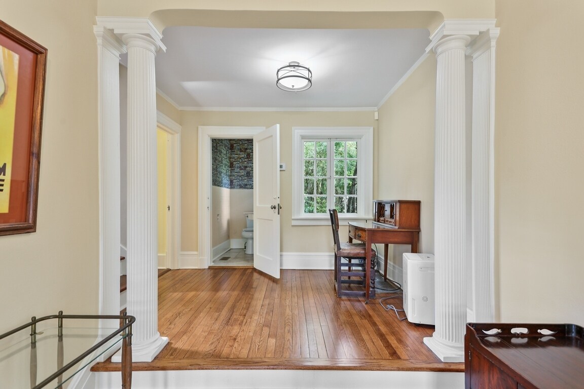 Building Photo - 315 E 45th St
