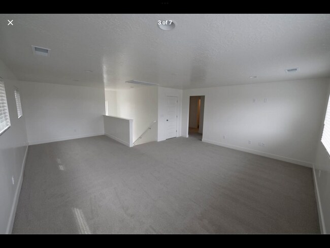 Building Photo - 2383 E Capone Ln