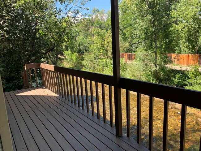 Building Photo - 2875 Shadow Creek Dr