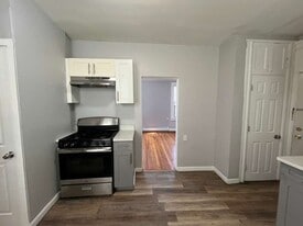 Building Photo - 43 Rutgers Ave