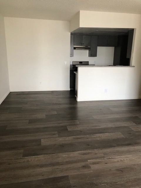 Building Photo - 1339 N Sycamore Ave