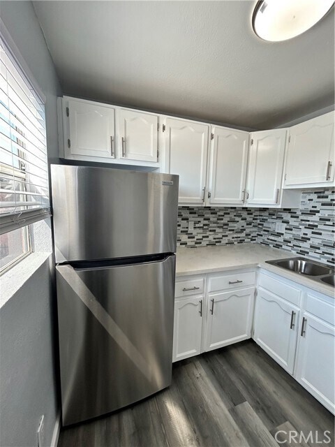 Building Photo - 6517 Avalon Blvd