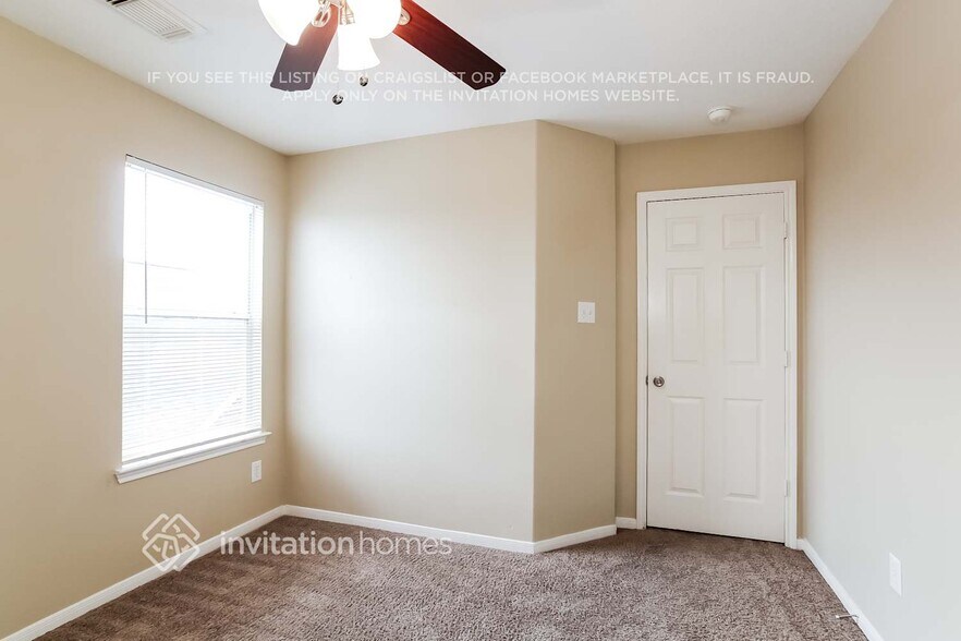 Building Photo - 12143 Landsdown Ridge Way