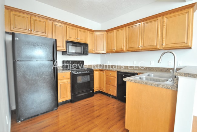 Building Photo - 462 W 1490 N