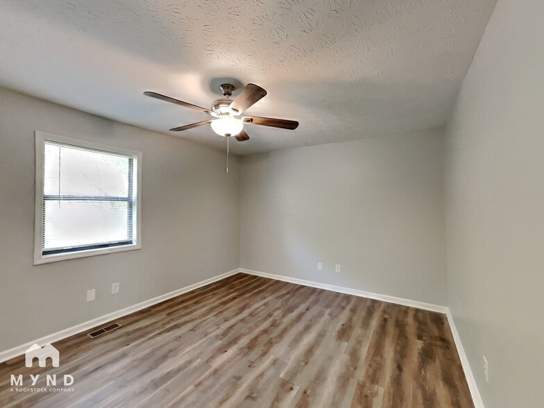 Building Photo - 2664 Bomar Rd