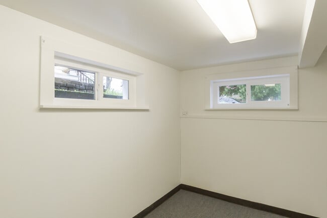 Building Photo - 7547 26th Ave NW