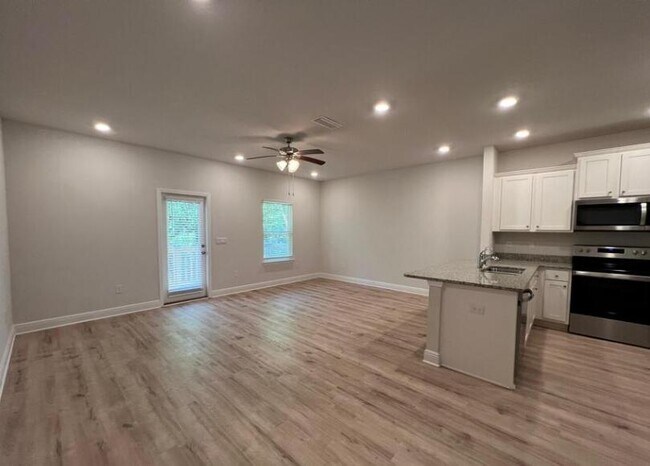 Building Photo - 44 Sandhill Pines Dr