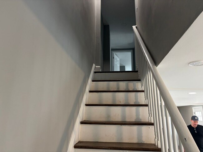 Building Photo - Fully Renovated 3BR/2BA Corner Twin Home-Move in Ready