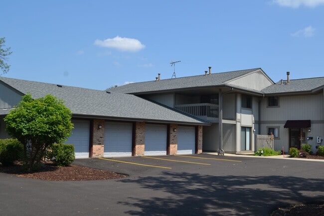 Building Photo - Private entry, Park-Like setting