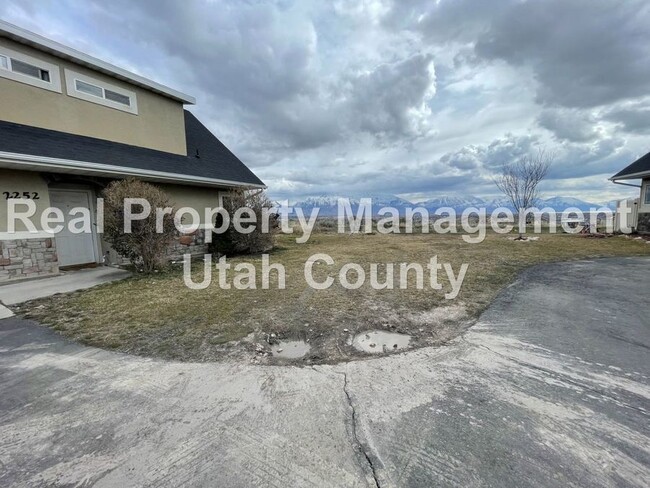 Building Photo - 2252 Harvest Moon Dr