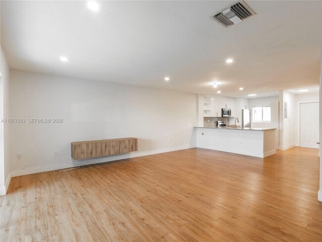 Building Photo - 8329 SW 137th Ave