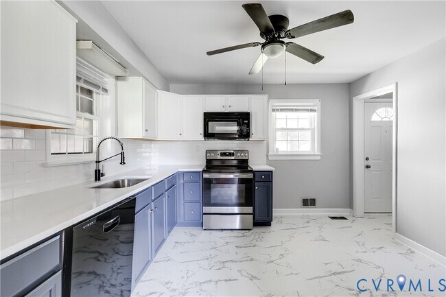 Building Photo - 1312 Southbury Ave