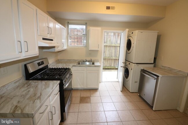 Building Photo - 403 O St NW