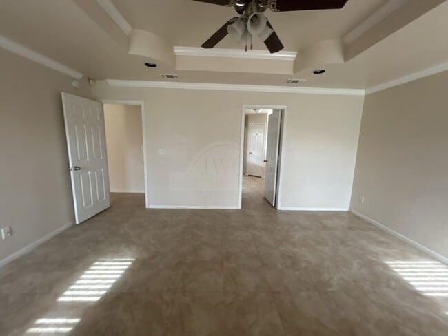 Building Photo - 710 Aries Ave