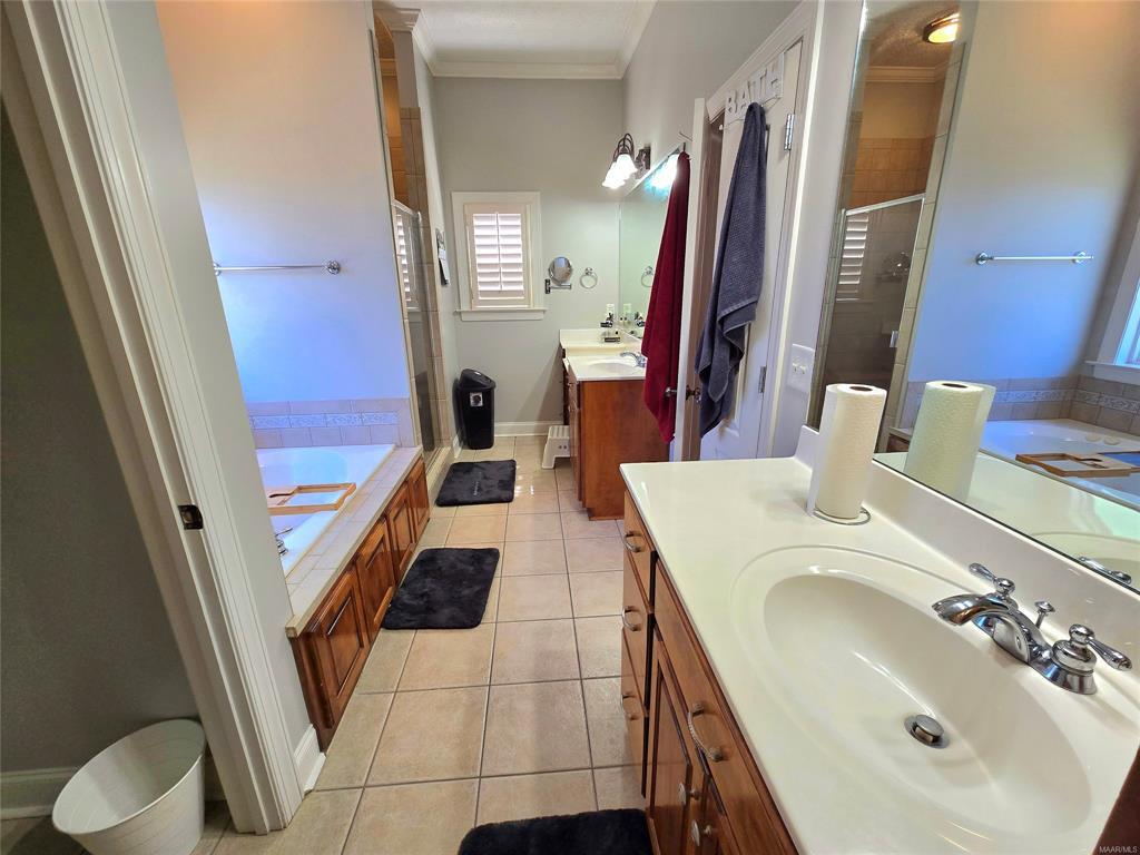 Building Photo - 310 High Pt Rdg