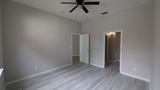 Building Photo - Beautiful 3/2 in Fiddlers Cove