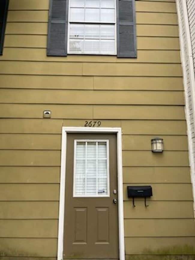 Building Photo - Under repair!