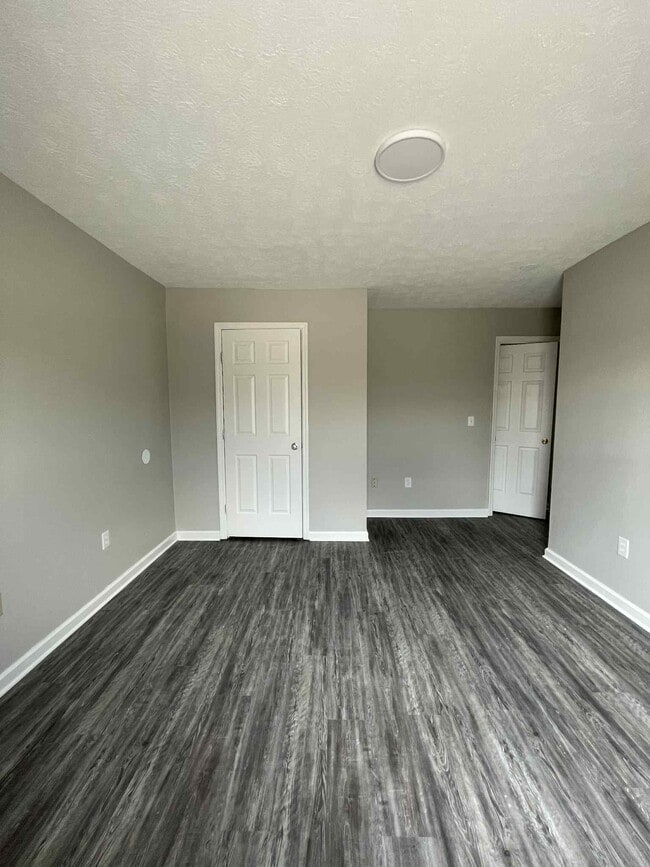 Building Photo - 207 Aqueduct Dr