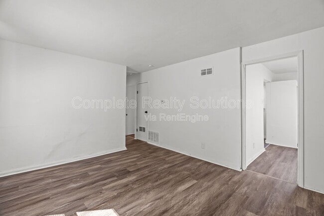 Building Photo - 9823 Winkler Dr