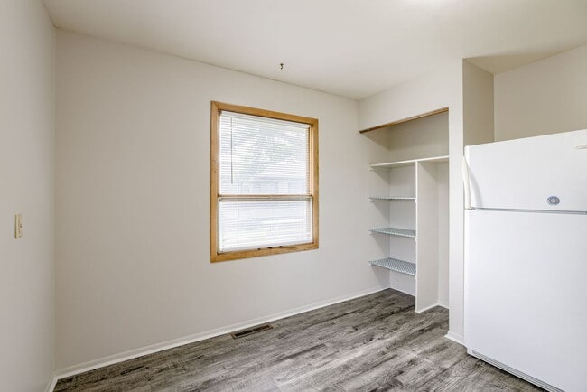 Building Photo - 5336/5338/5340 Ervin St Triplex