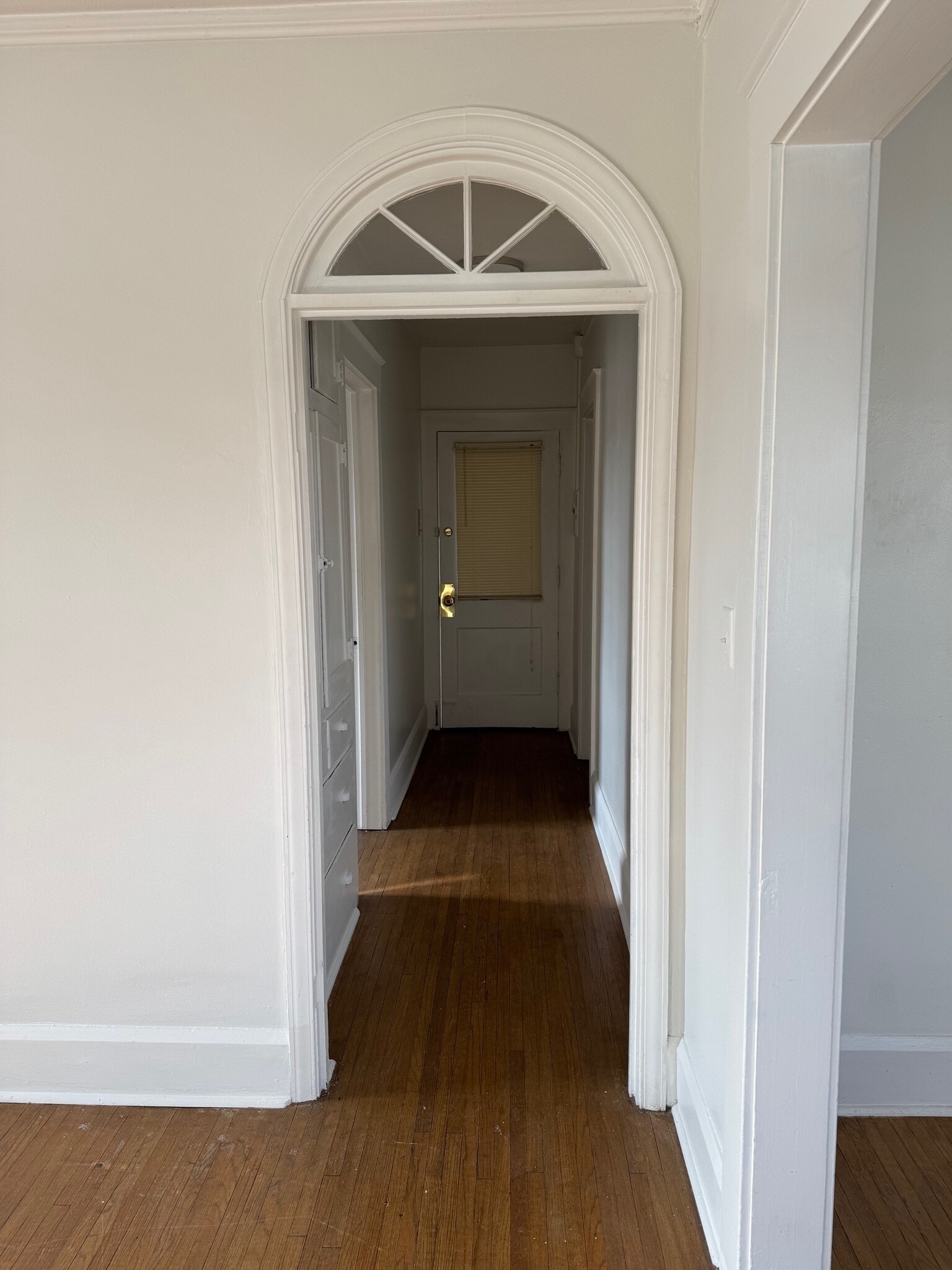 Building Photo - 310 Conant St