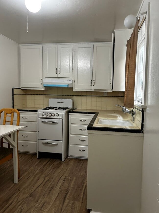 Building Photo - mp2726FifthSt