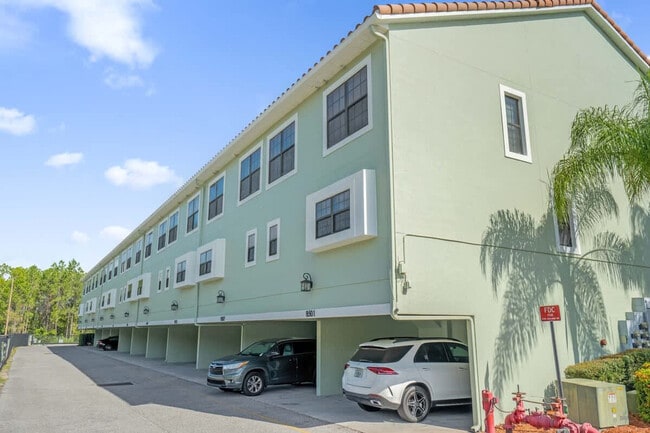 Building Photo - 14545 Damai Ln