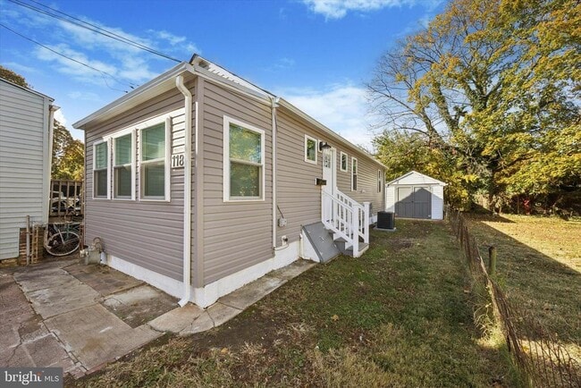 Building Photo - 118 Bartram Ave