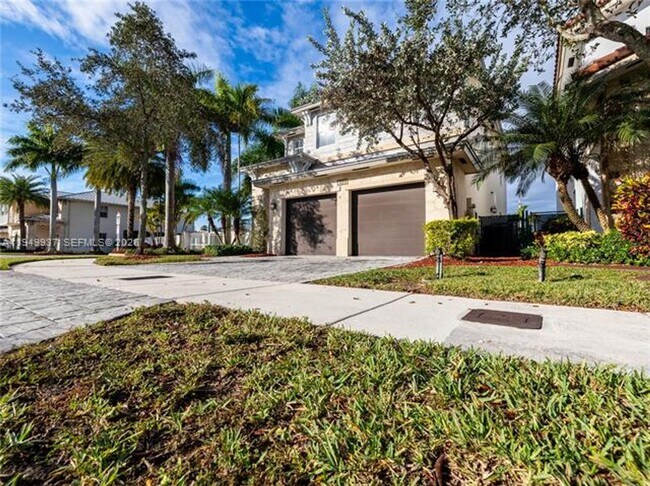 Building Photo - 7010 NW 106th Ave