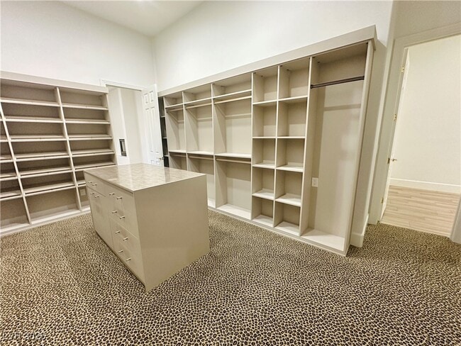 Building Photo - 2025 Grouse St