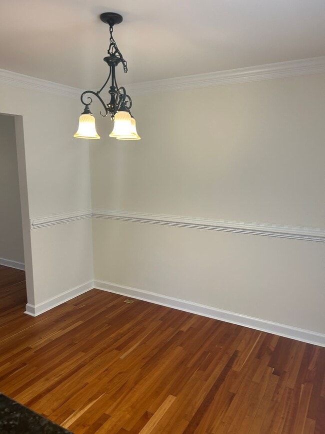 Building Photo - Potomac Chase Townhouse For Lease