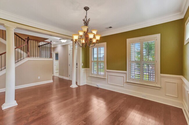Building Photo - Elevated Home in The Club at Legends Oaks Plantation
