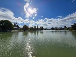 Building Photo - 1118 Marina Cir