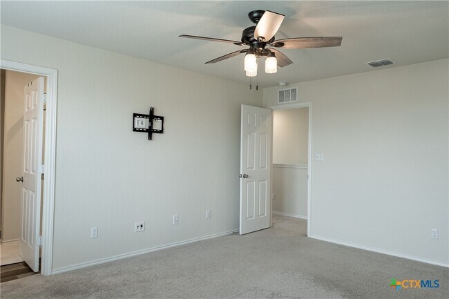 Building Photo - 804 Sweetgrass