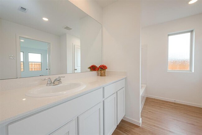 Building Photo - 3106 Elm Br Dr