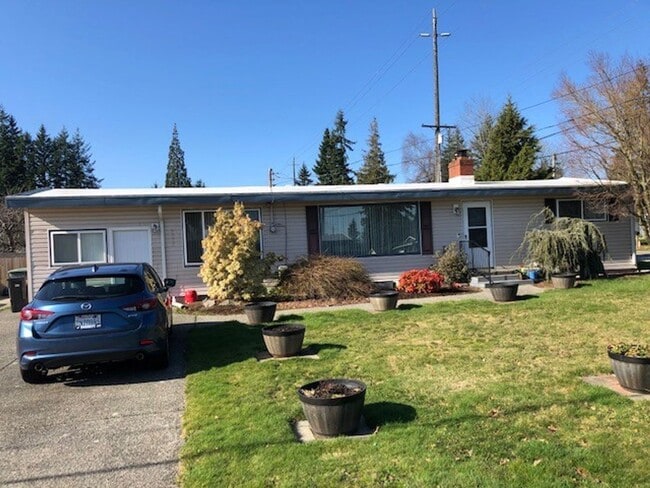 Building Photo - New 1 Bedroom 1 Bath Mother in law in Everett