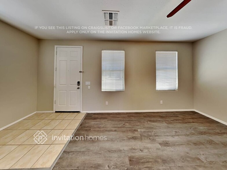 Building Photo - 2812 S 100th Dr