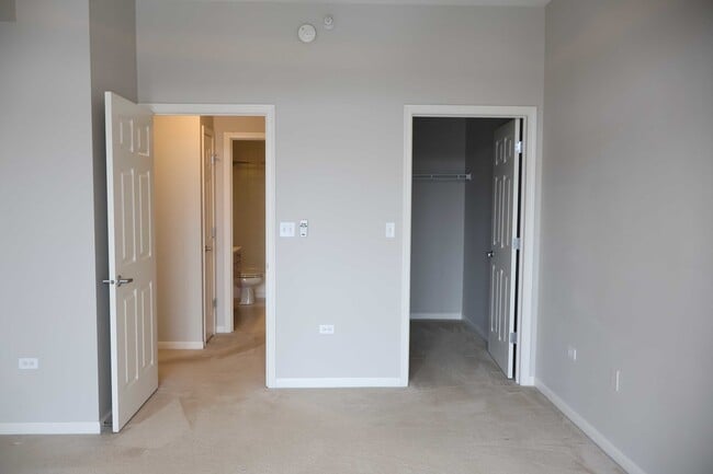 Building Photo - 390 Western Ave