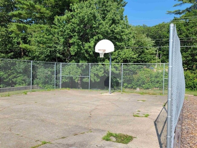 Building Photo - 136 Mammoth Rd