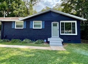 Building Photo - Lovely Ranch Home