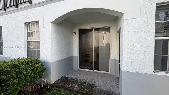 Building Photo - 735 SW 148th Ave