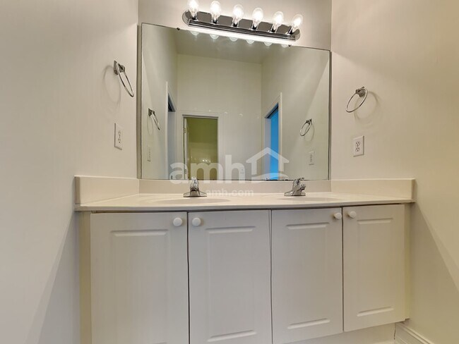 Building Photo - 20326 Colony Point Ln