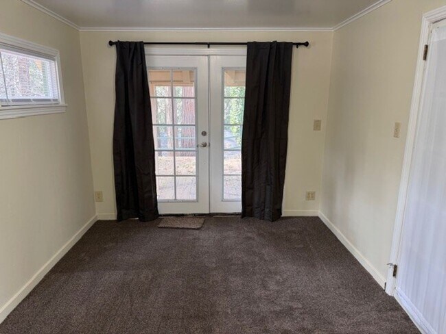 Building Photo - Charming 3-Bedroom Home in the Heart of Twain Harte