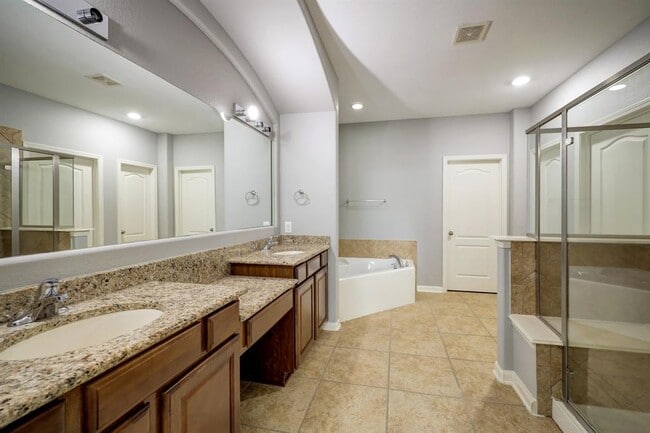 Building Photo - 6631 Larocke Trail