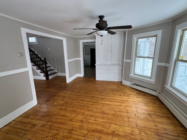 Building Photo - 5 bedroom house